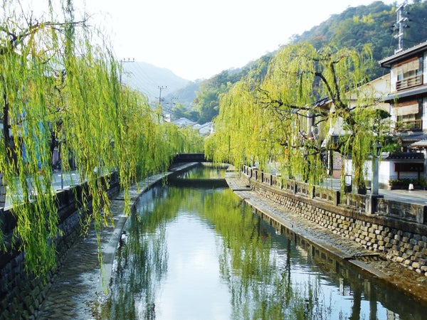 <ひとりの贅沢>『歴史と伝統が息づく、名湯の聖地へ 城崎温泉・有馬温泉 2つの名湯 冬の味覚「松葉ガニ」神戸北野・出石 3日間』1